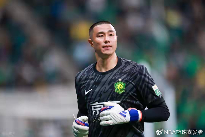 海港后防大换血，超级杯雨战国安，谁将笑傲南京？|上海海港|北京国安|卫冕冠军|穆斯卡特|贺惯_新浪体育_新浪新闻