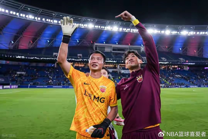 海港后防大换血，超级杯雨战国安，谁将笑傲南京？|上海海港|北京国安|卫冕冠军|穆斯卡特|贺惯_新浪体育_新浪新闻