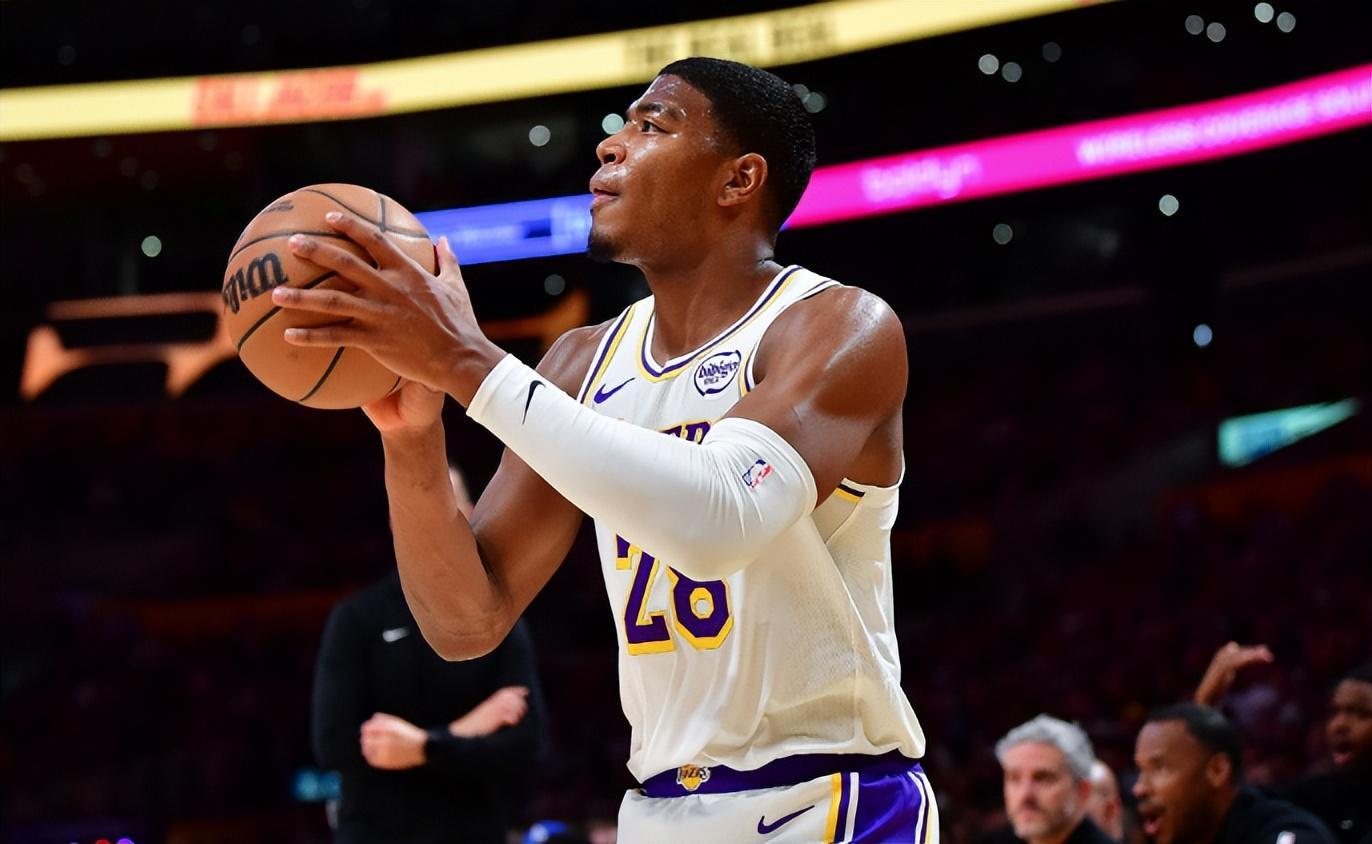 25-6！湖人吊打东部豪门，詹姆斯梦回巅峰，打服主场球迷