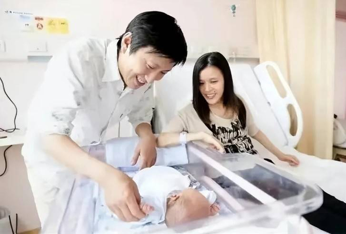 lol竞猜-瘫痪28年桑兰现状：45岁仍白皙漂亮，嫁资产千万老公，儿子已12岁|黄健|全运会|跳马|摘金|体操_新浪体育_新浪新闻